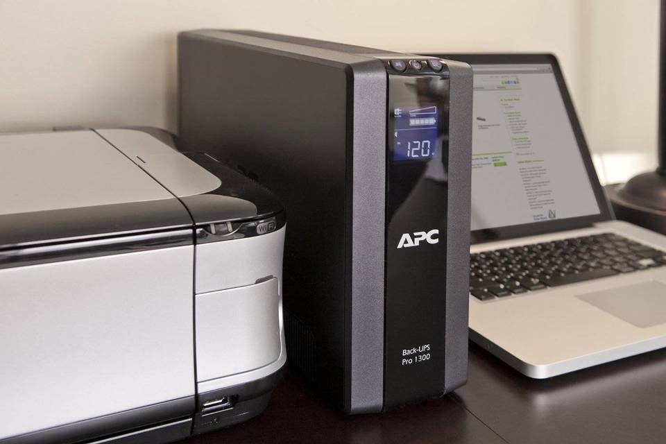 Why choose power backups and ups on rent?